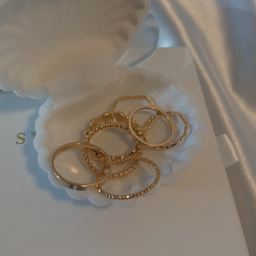 7pcs Minimal Gold Stacking Rings - Picture 6 of 6